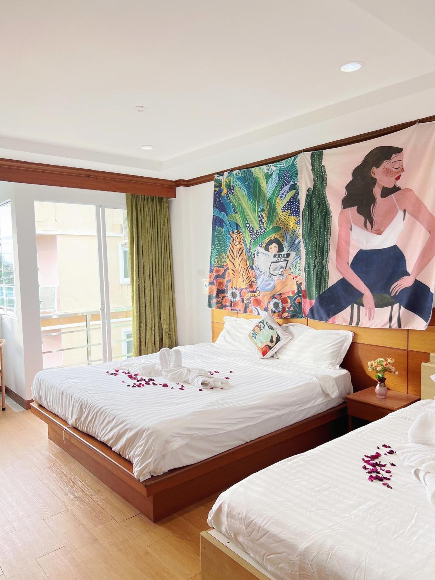 Lanting Hotel Patong Екстериор снимка